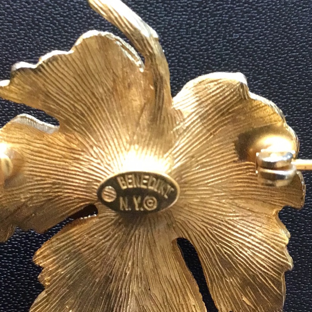 Brooch - Picture 7 of 7